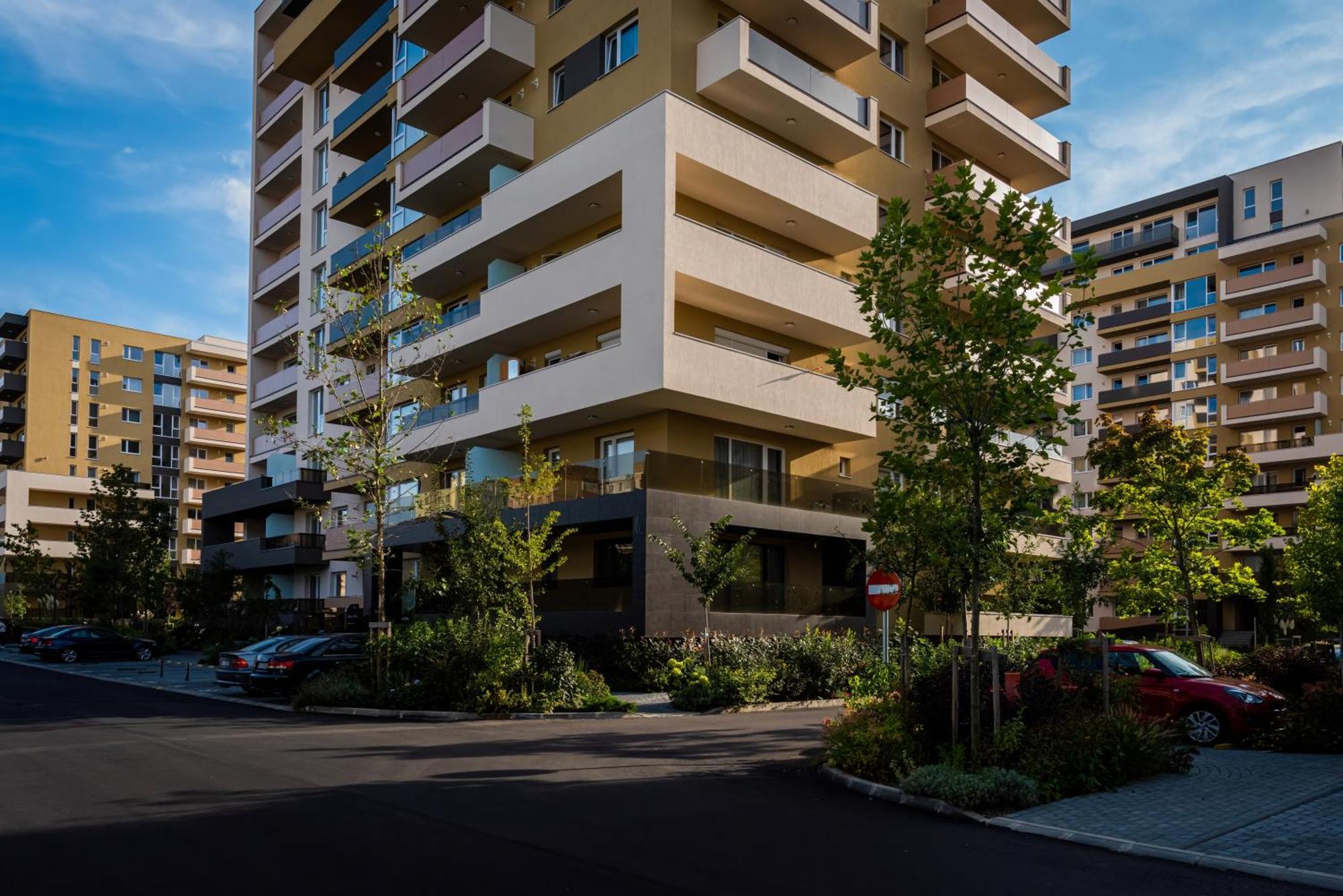 Jad - Urban Plaza - Luxury 3 Rooms & 2 Rooms Apartments Брашов Екстериор снимка