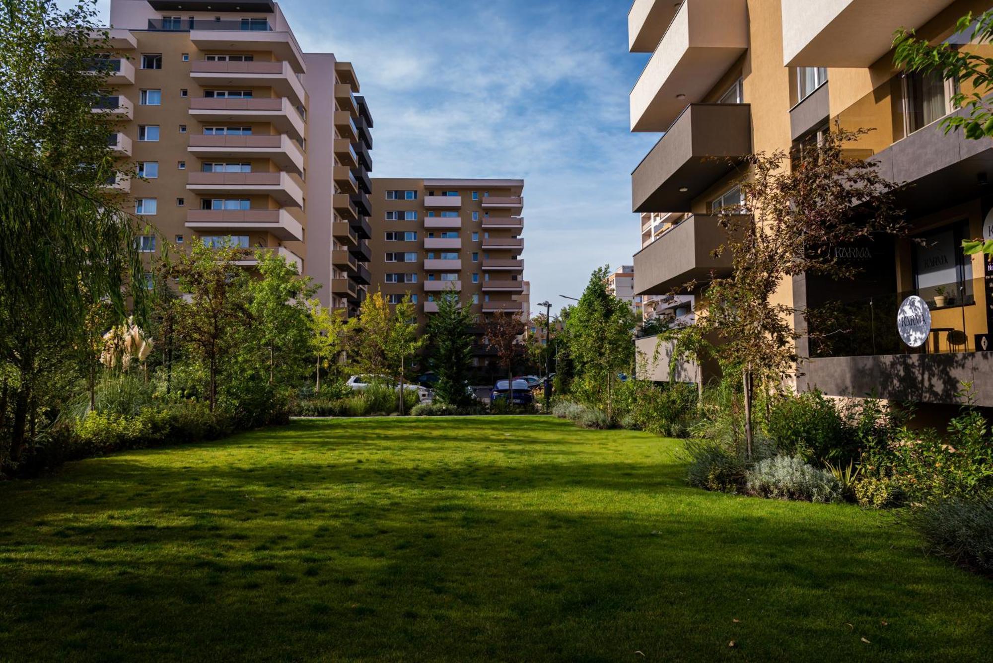 Jad - Urban Plaza - Luxury 3 Rooms & 2 Rooms Apartments Брашов Екстериор снимка