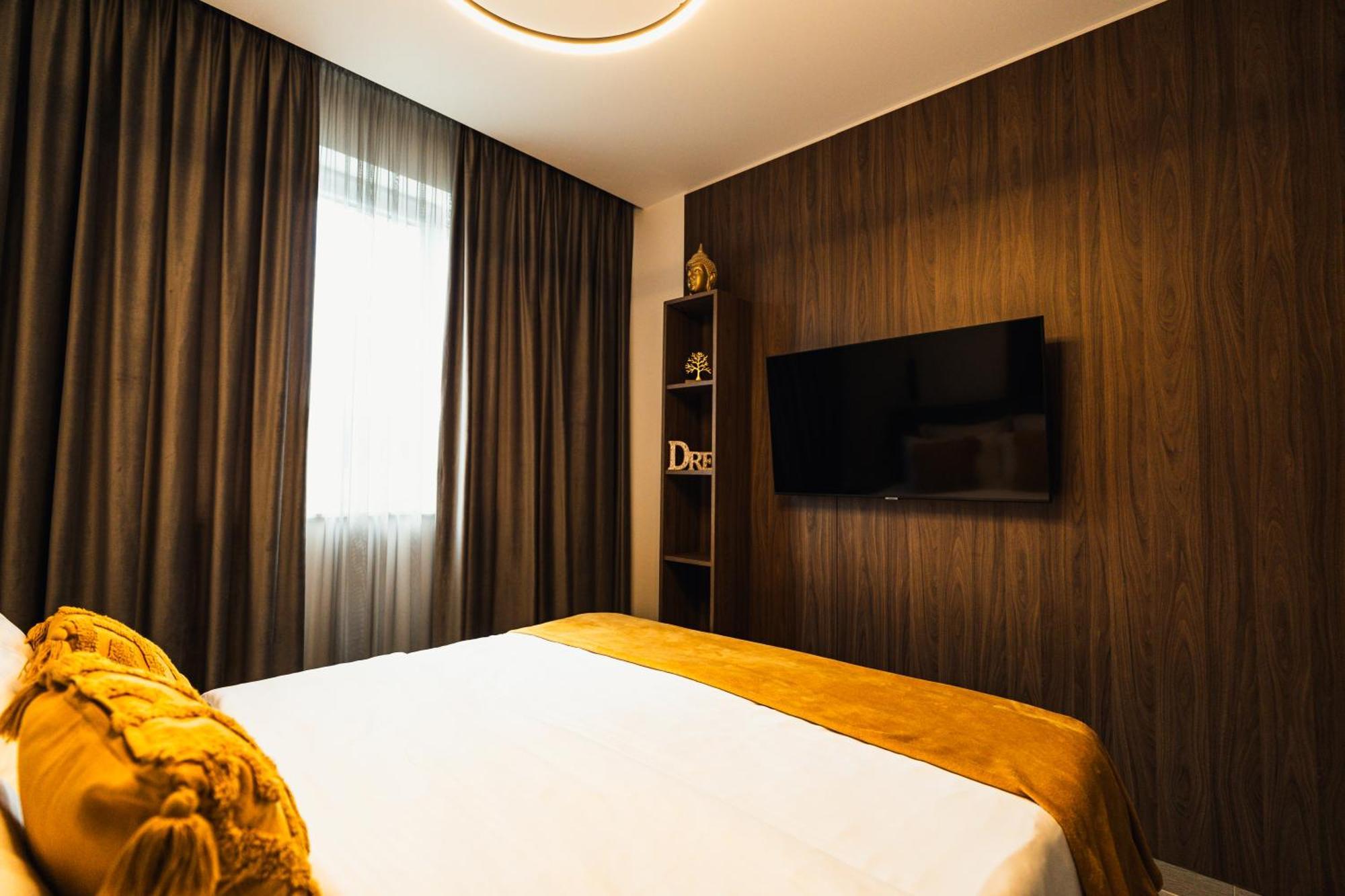 Jad - Urban Plaza - Luxury 3 Rooms & 2 Rooms Apartments Брашов Екстериор снимка