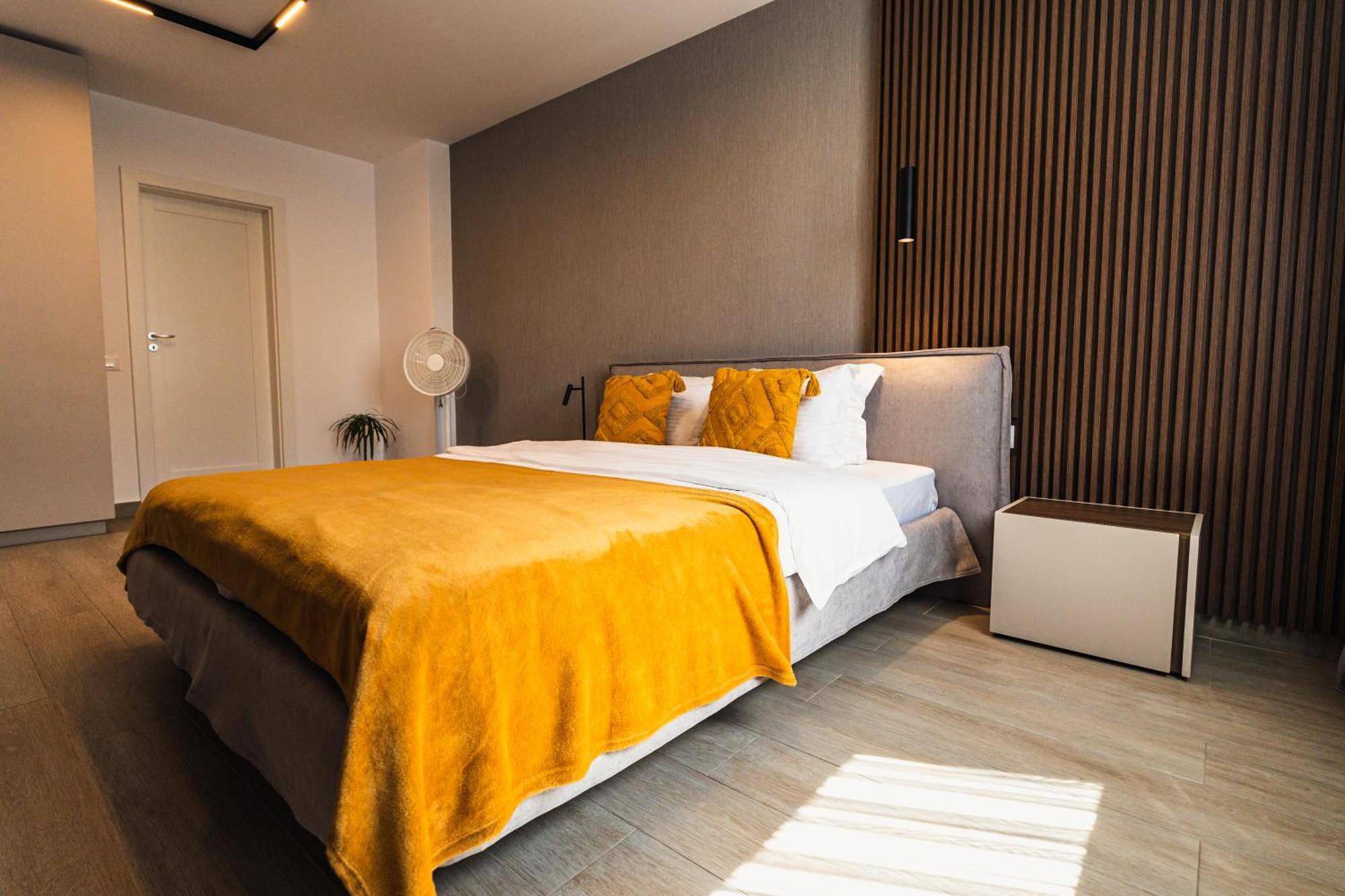 Jad - Urban Plaza - Luxury 3 Rooms & 2 Rooms Apartments Брашов Екстериор снимка