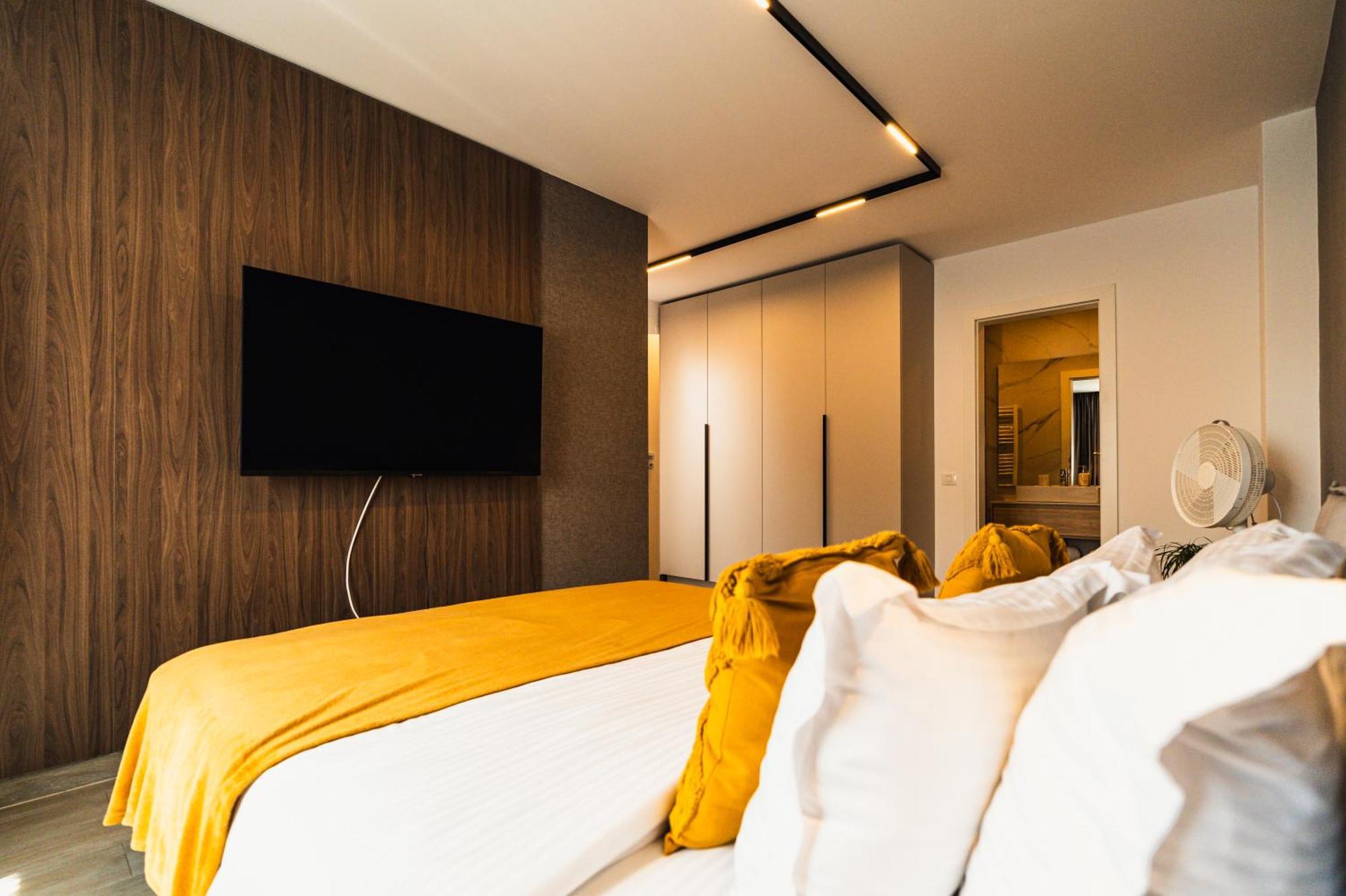 Jad - Urban Plaza - Luxury 3 Rooms & 2 Rooms Apartments Брашов Екстериор снимка