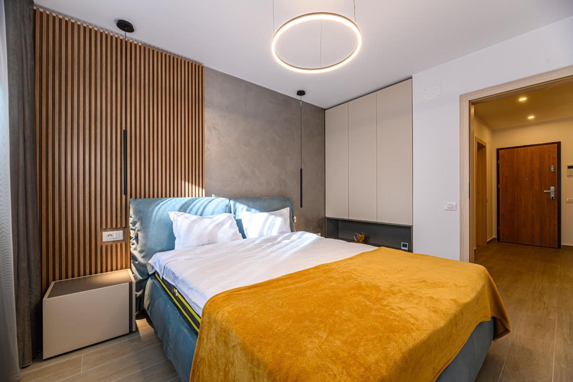 Jad - Urban Plaza - Luxury 3 Rooms & 2 Rooms Apartments Брашов Екстериор снимка